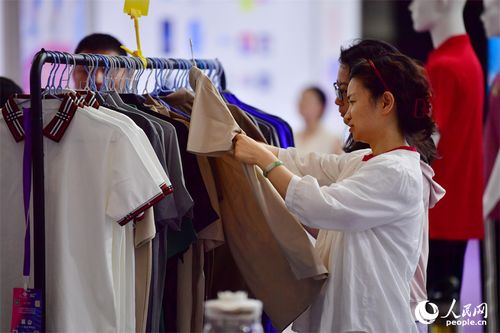 助力服装企业出海 江西南昌举办服装服饰博览会