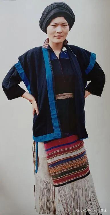 异彩纷呈的滇东北高原 东部方言彝族服饰